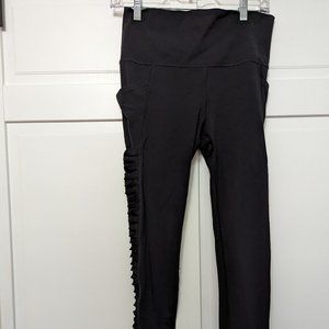 Athleta twist salutation 7/8 leggings - black - Medium Tall